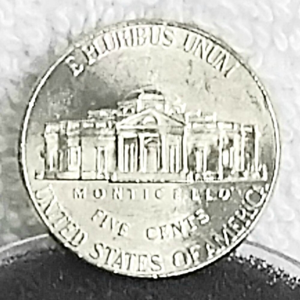 Circulated 2020 American 5 Cent Jefferson Nickel... Coin Made of Copper/Nickel!!